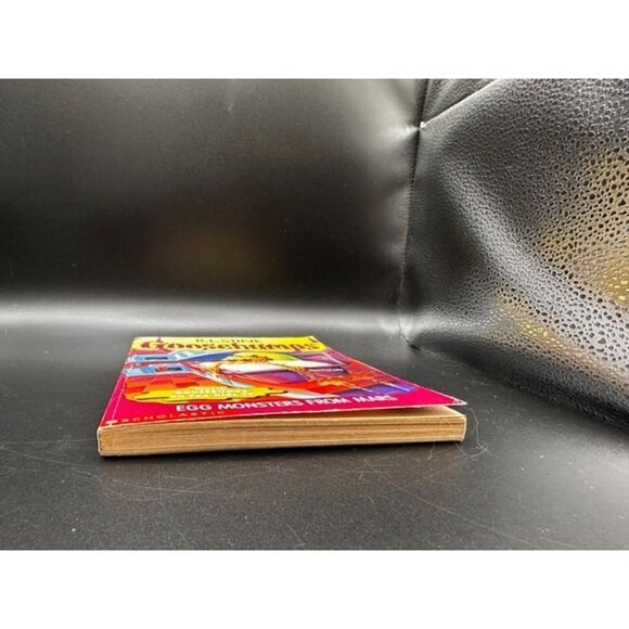 Egg Monsters from Mars Goosebumps Book #42 First cover 2nd Edition Print 1990s - Picture 11 of 12